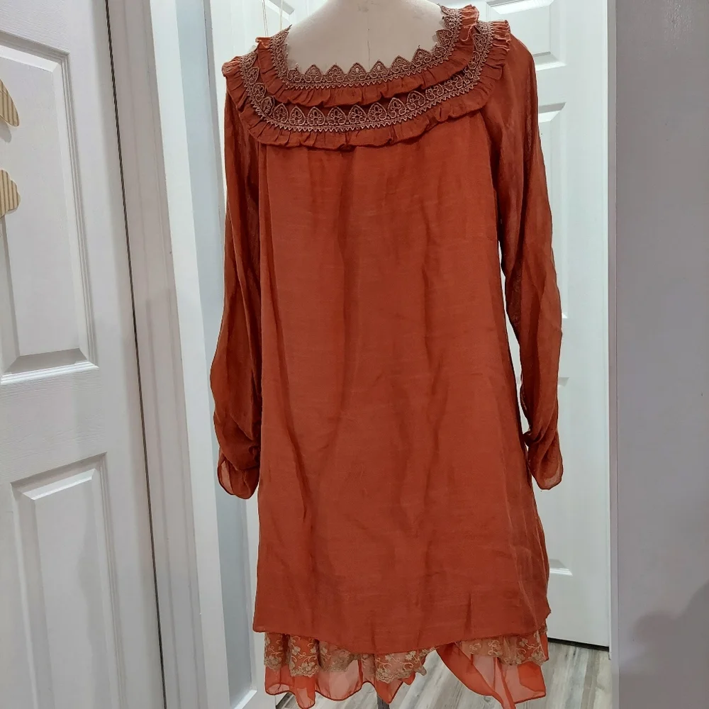 Urban Mango burnt orange dress Fully Lined V Neck Size Medium
